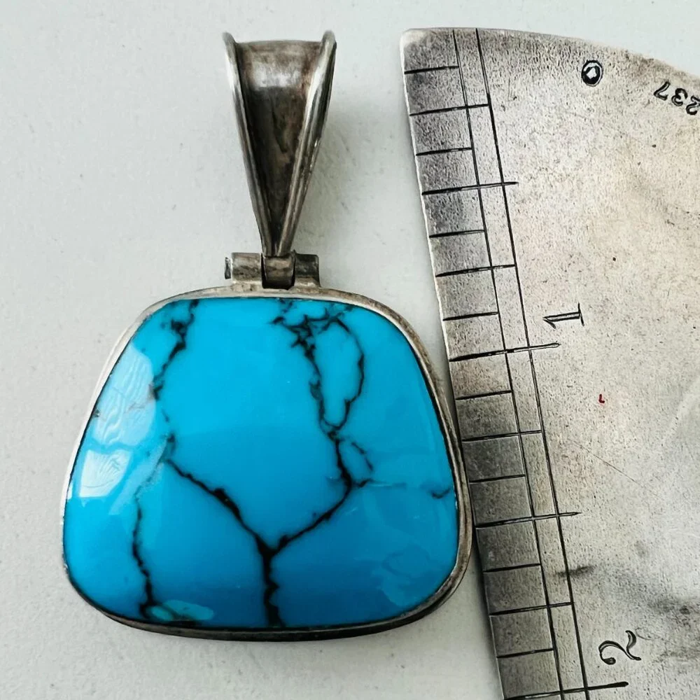 Turquoise Pendant Necklace - Picture 5 of 6